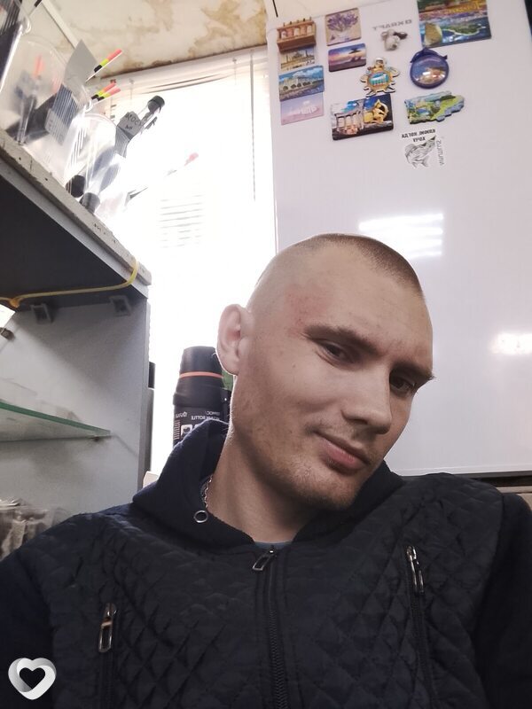 Артем, 25, Курске — анкета №404174