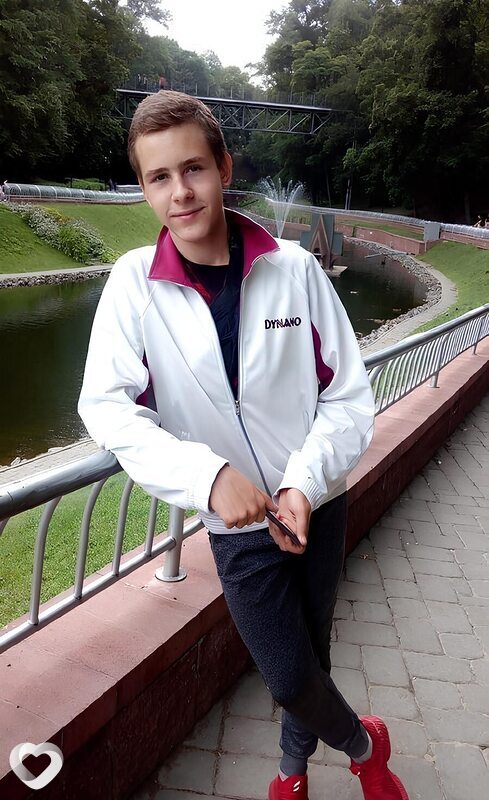 Илья, 21, Светлогорске — анкета №404752