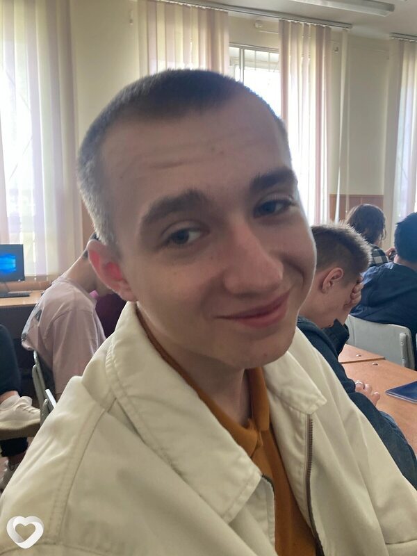 Михаил, 22, Волжском — анкета №405020