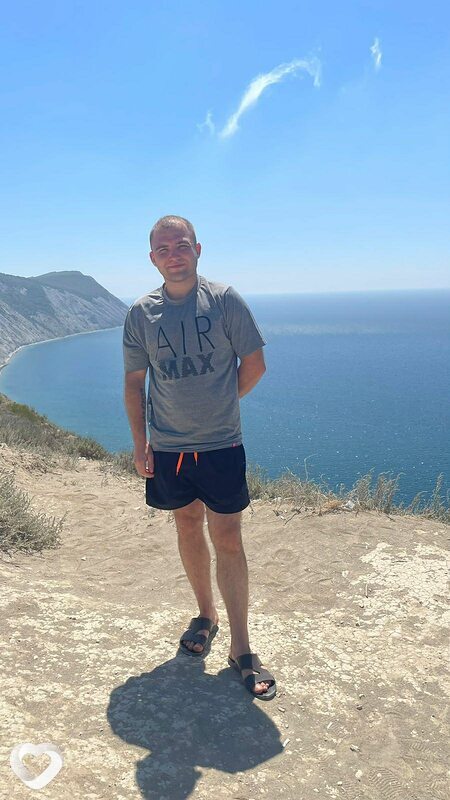 Олег, 27, Кузнецке — анкета №408819