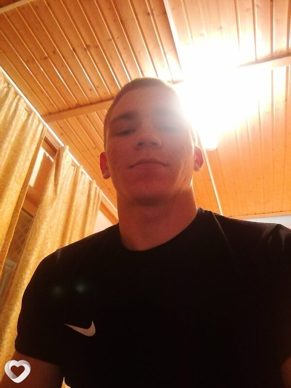 Виталий, 23, Славянске-на-Кубани — анкета №409353