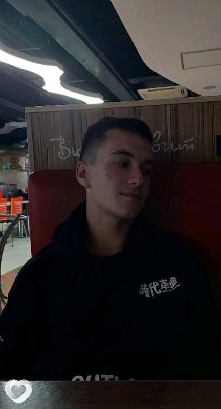 Илья, 21, Орёл — анкета №411473