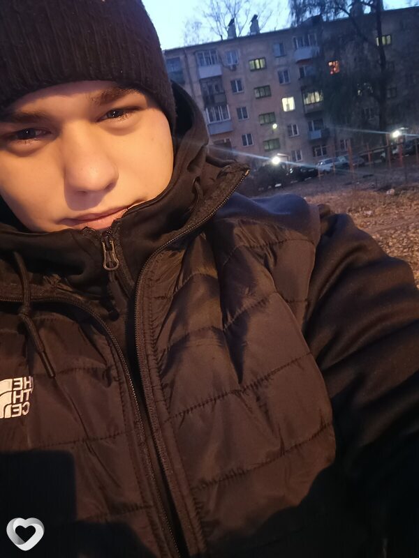 Антон, 23, Кемерове — анкета №411279