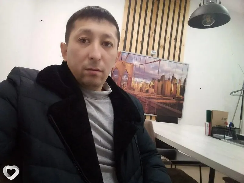 Arthur, 36, Омске — анкета №8668