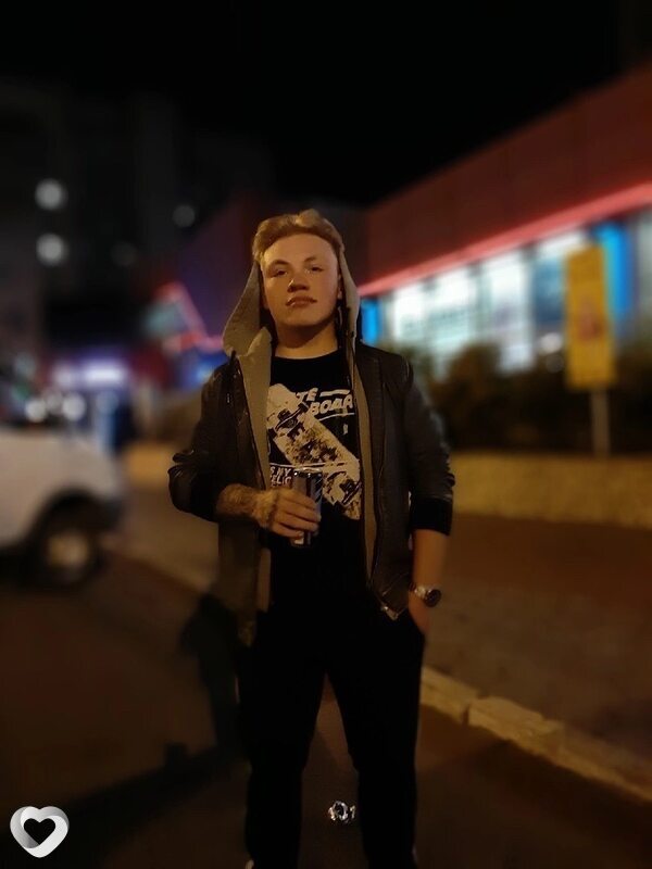 Алекскй, 27, Барнауле — анкета №414109