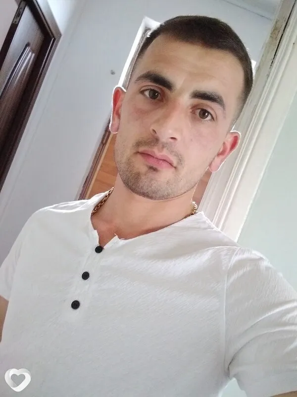 Давид, 29, Бийске — анкета №413002