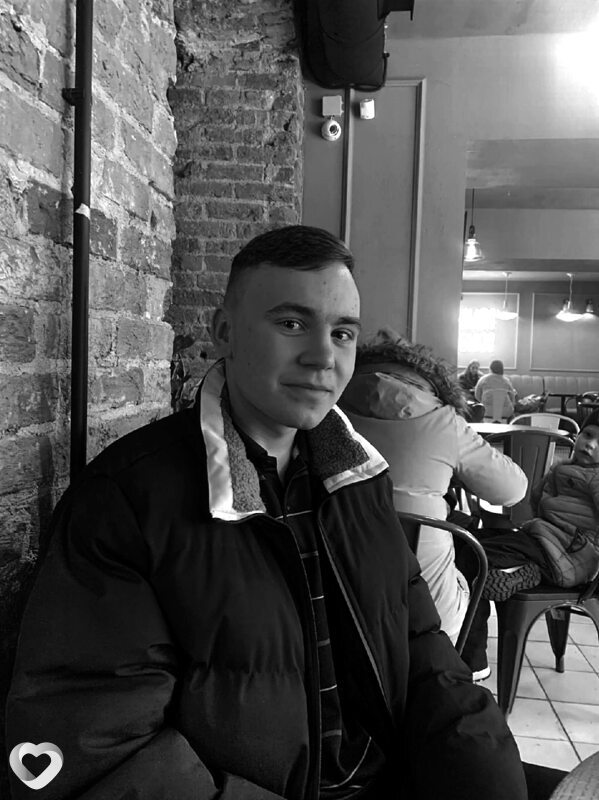 Влад, 23, Москве — анкета №415278