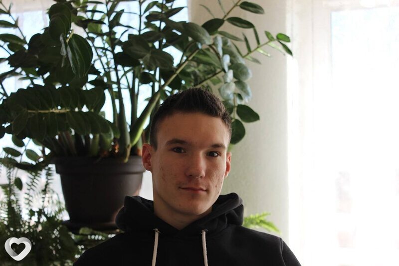 Артем, 22, Смолевичах — анкета №418203