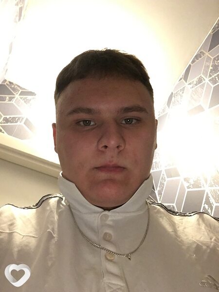 Денис, 21, Рогачев — анкета №420832