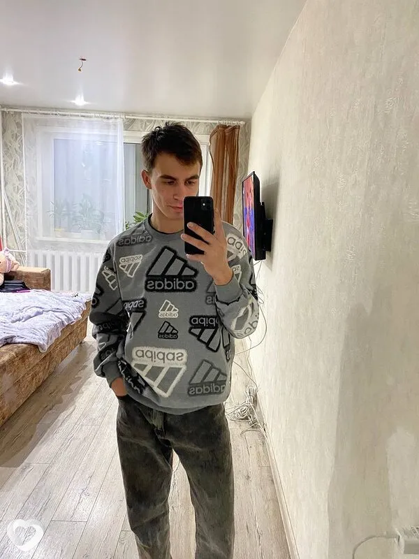 Евгений, 24, Барнауле — анкета №422886