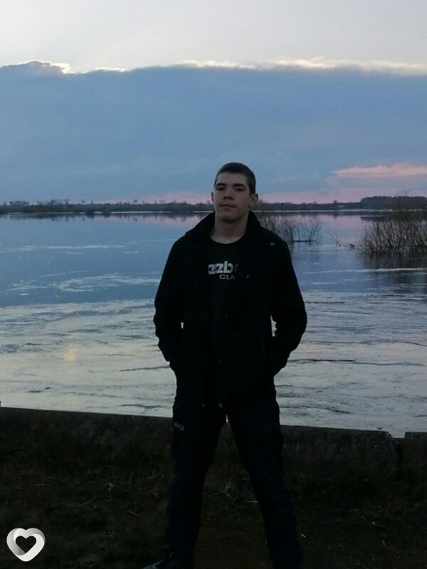 Илья, 21, Жлобине — анкета №423990