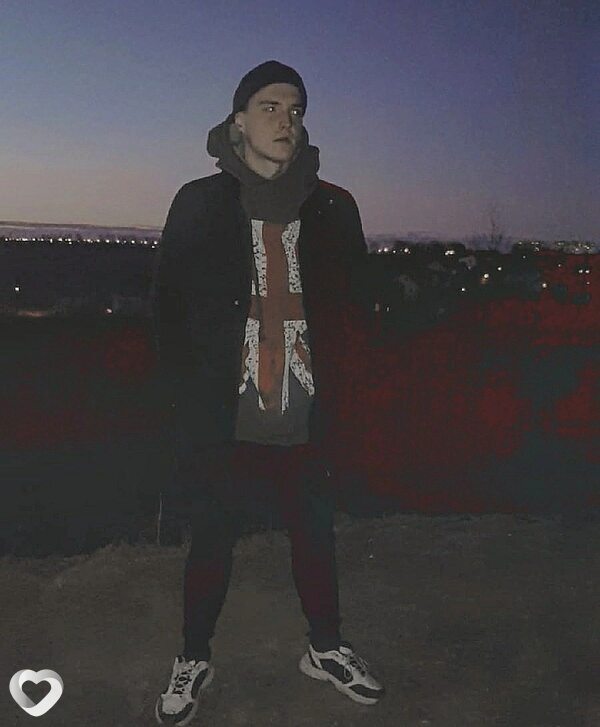 Артем, 22, Витебске — анкета №424221
