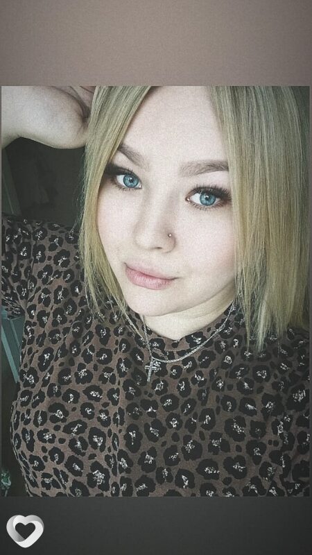 Юленька, 26, Карпинске — анкета №424555