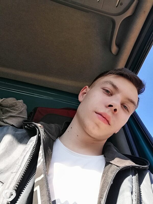 Максим, 24, Слуцке — анкета №424677