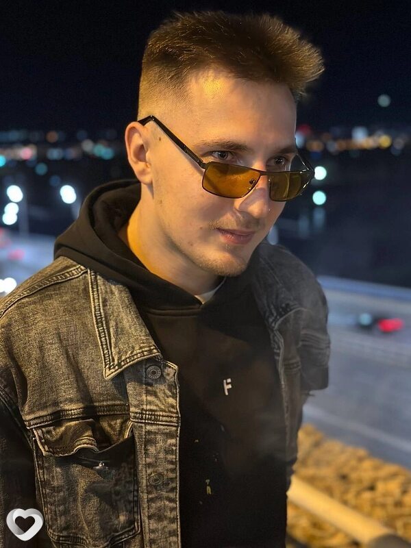 Василий, 24, Москве — анкета №425323