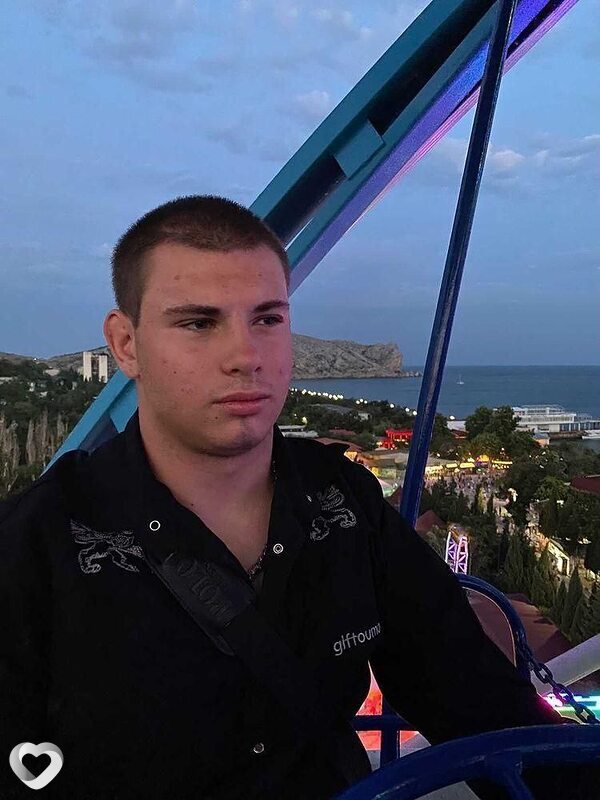 Ян, 23, Донецке — анкета №430486