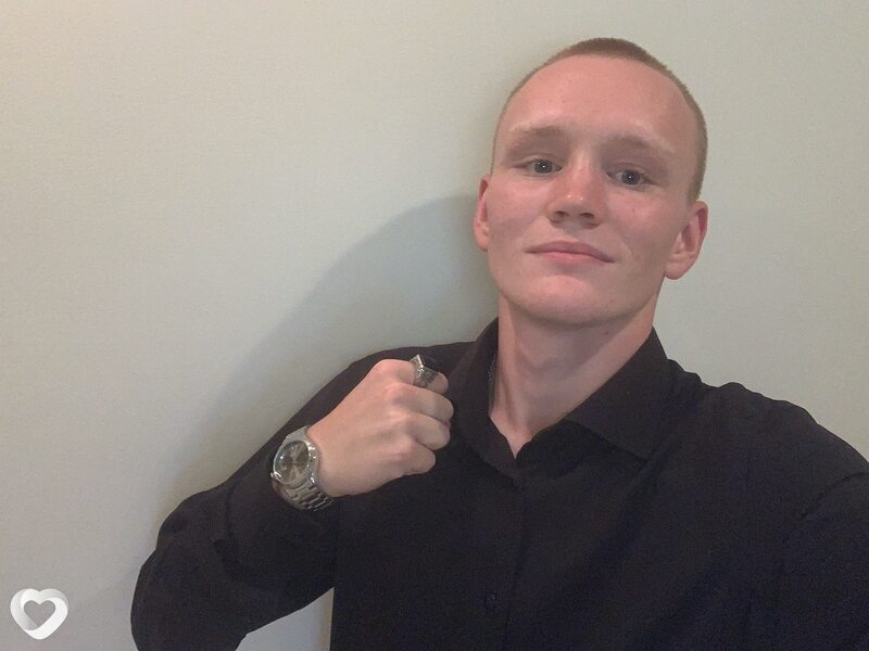 Тим, 22, Челябинске — анкета №433078