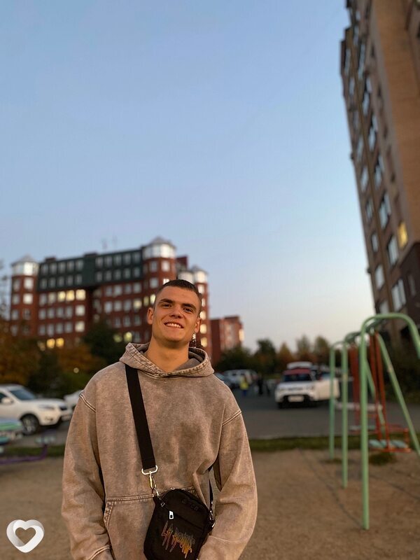 Денис, 30, Серове — анкета №435642