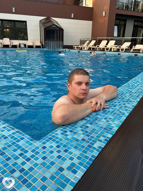 Илья Глухов, 22, Москве — анкета №436845