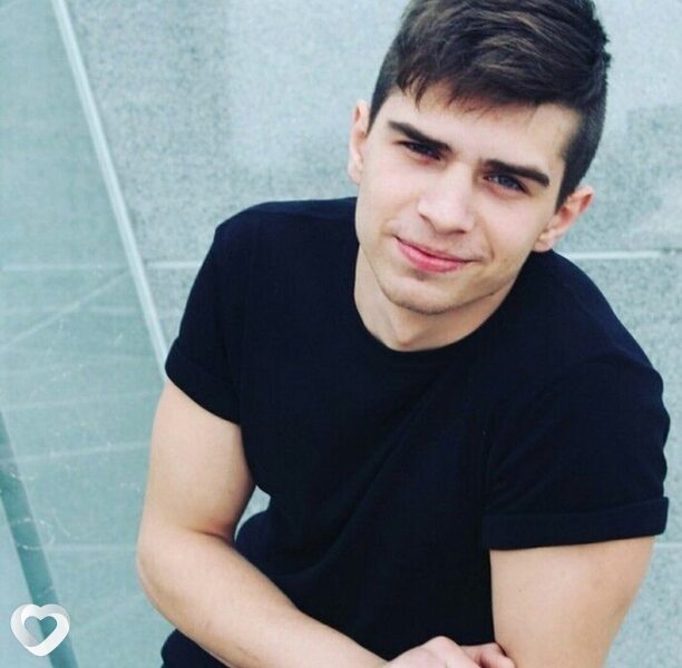 Артём, 25, Москве — анкета №436480