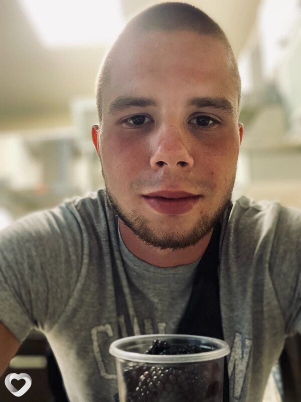 Василий, 25, Твери — анкета №437586