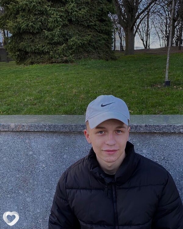 Олег Евгеньевич, 22, Минске — анкета №437604