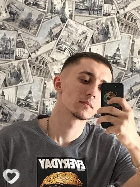 Артем, 24, Барнауле — анкета №439736