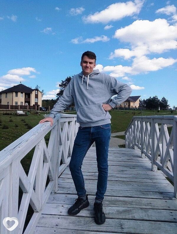 Артур, 29, Барановичах — анкета №447101