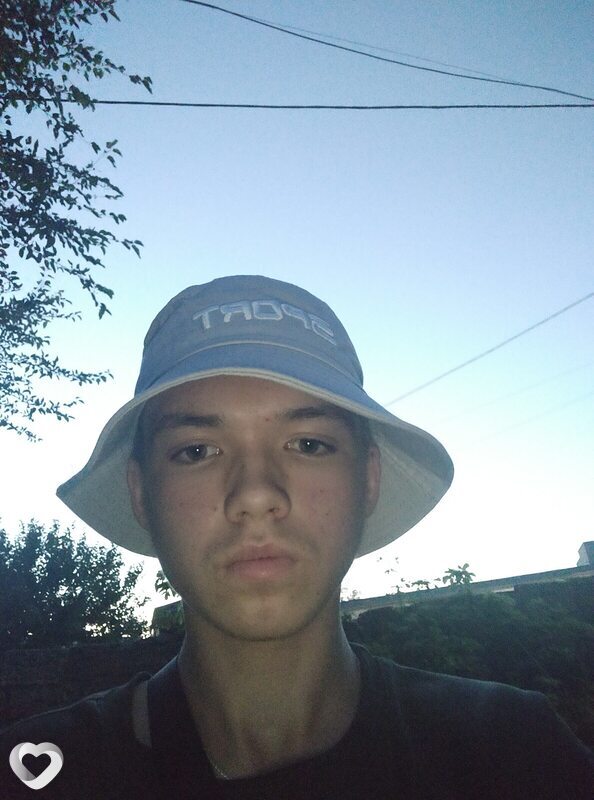 Дмитрий, 21, Симферополе — анкета №450652