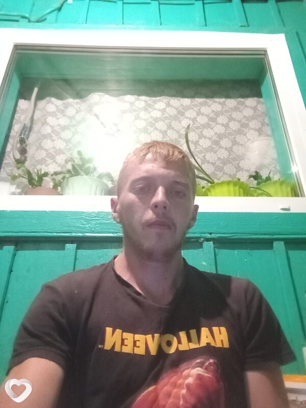Павел, 28, Кировске — анкета №452330
