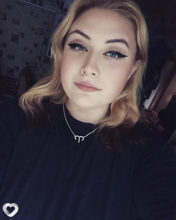 Карина, 25, Барнауле — анкета №455398