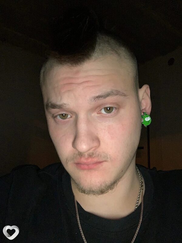 Артем, 25, Москве — анкета №456839