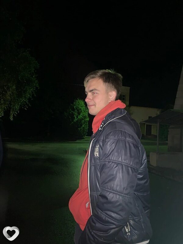 Андрей, 21, Жлобине — анкета №457540