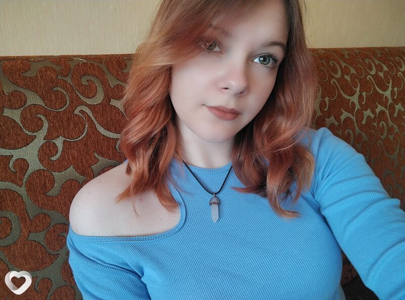 Алёна, 21, Омске — анкета №459636