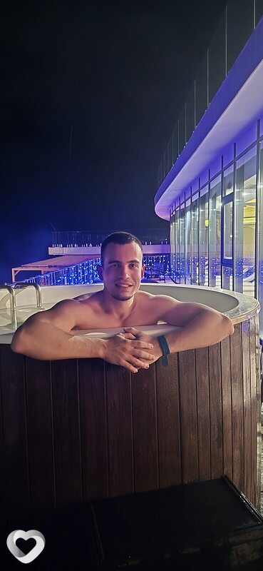 Олег, 27, Симферополе — анкета №463444