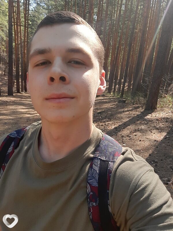 Павел, 25, Бийске — анкета №466228