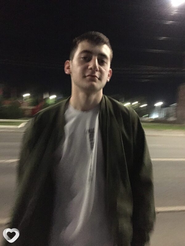 Максим, 22, Москве — анкета №469740