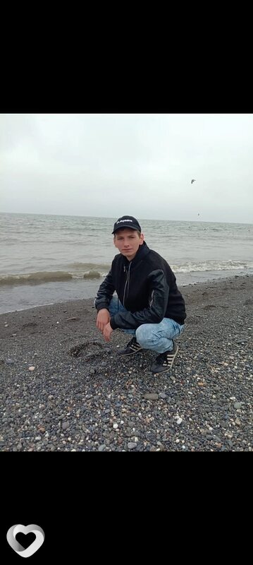 Денис, 22, Омске — анкета №471691