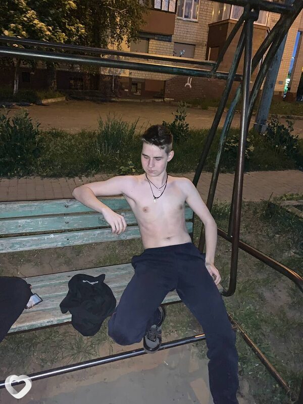 Иван, 21, Гомеле — анкета №481411