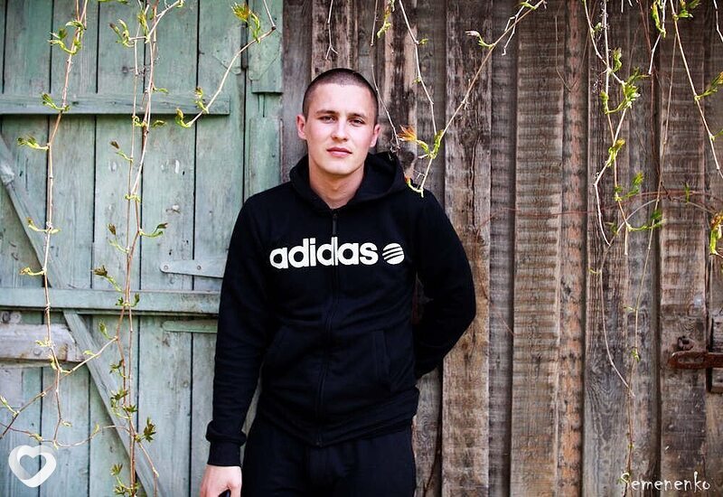 Роман, 21, Ульяновске — анкета №487977