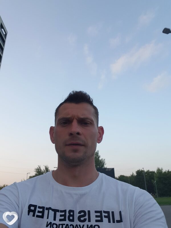 Артём, 39, Познань — анкета №488408