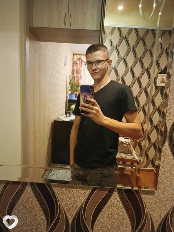 Артем, 21, Минске — анкета №491110