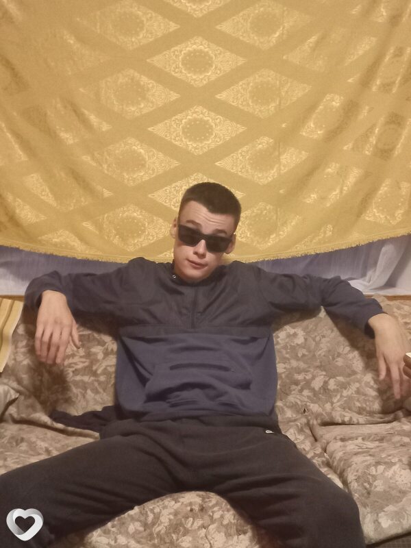 Денис, 21, Санкт-Петербурге — анкета №492780