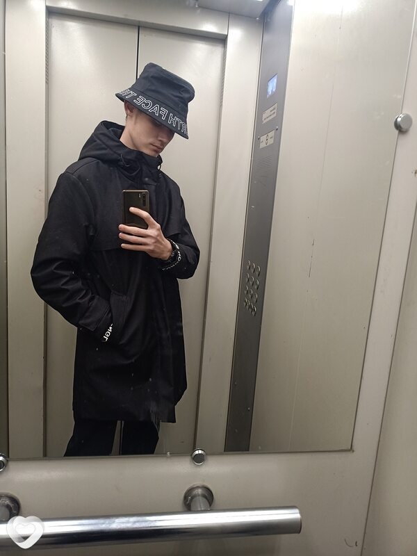Анатолий, 21, Москве — анкета №497333