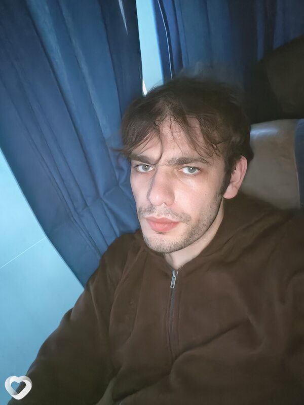 Артём, 25, Томске — анкета №498145