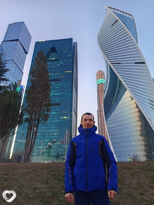Виктор, 32, Калининске — анкета №498483
