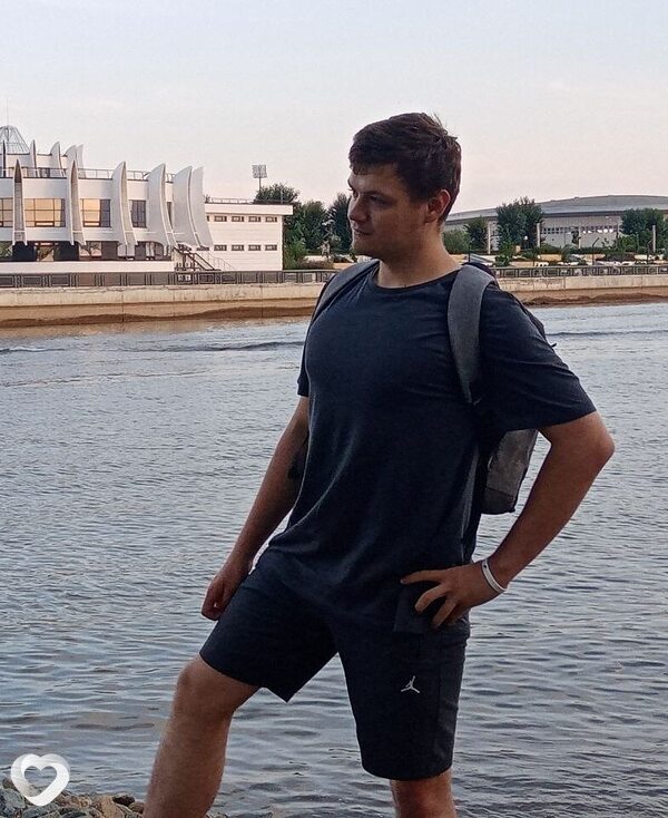 Денис, 21, Казани — анкета №498750