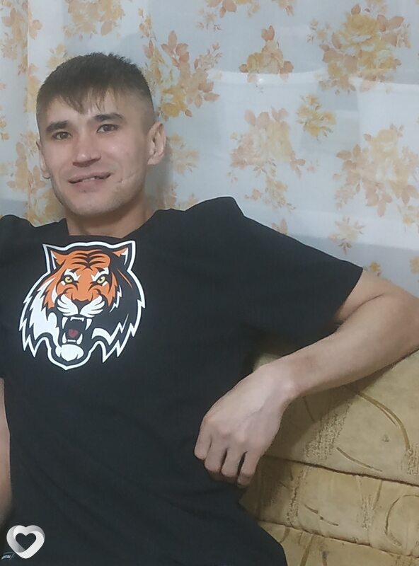 Володя, 34, Харовске — анкета №500284