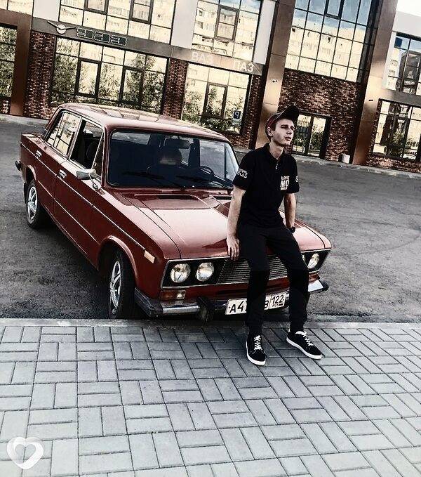 Васёк, 22, Москве — анкета №500345