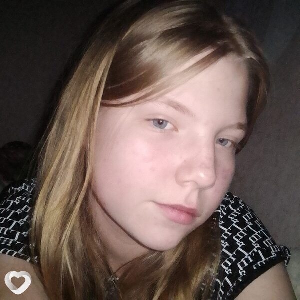 Люба, 21, Саратове — анкета №503039
